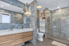 Bathroom - 2 Bdrm 2 BathTropical Thunder @ The Jackson (Orlando)