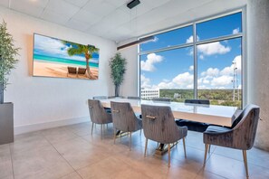 Meeting facility - 2 Bedroom 2 Bath Tree Line Suite @ The Jackson (Orlando)