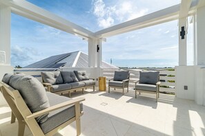 Property grounds - Sunset Serenity Villa – Pool & Sunset Rooftop (San Pedro)