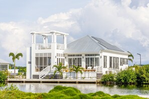 Exterior - Sunset Serenity Villa – Pool & Sunset Rooftop (San Pedro)