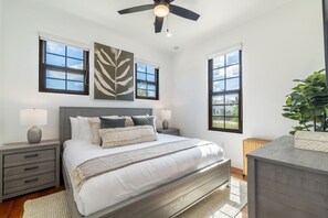 Desk, iron/ironing board, WiFi, bed sheets - Casa Tamara & Pool Club at Mahogany Bay (San Pedro)