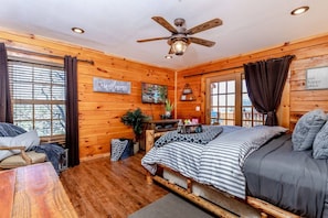 5 Schlafzimmer, Schreibtisch, Bügeleisen/Bügelbrett, WLAN