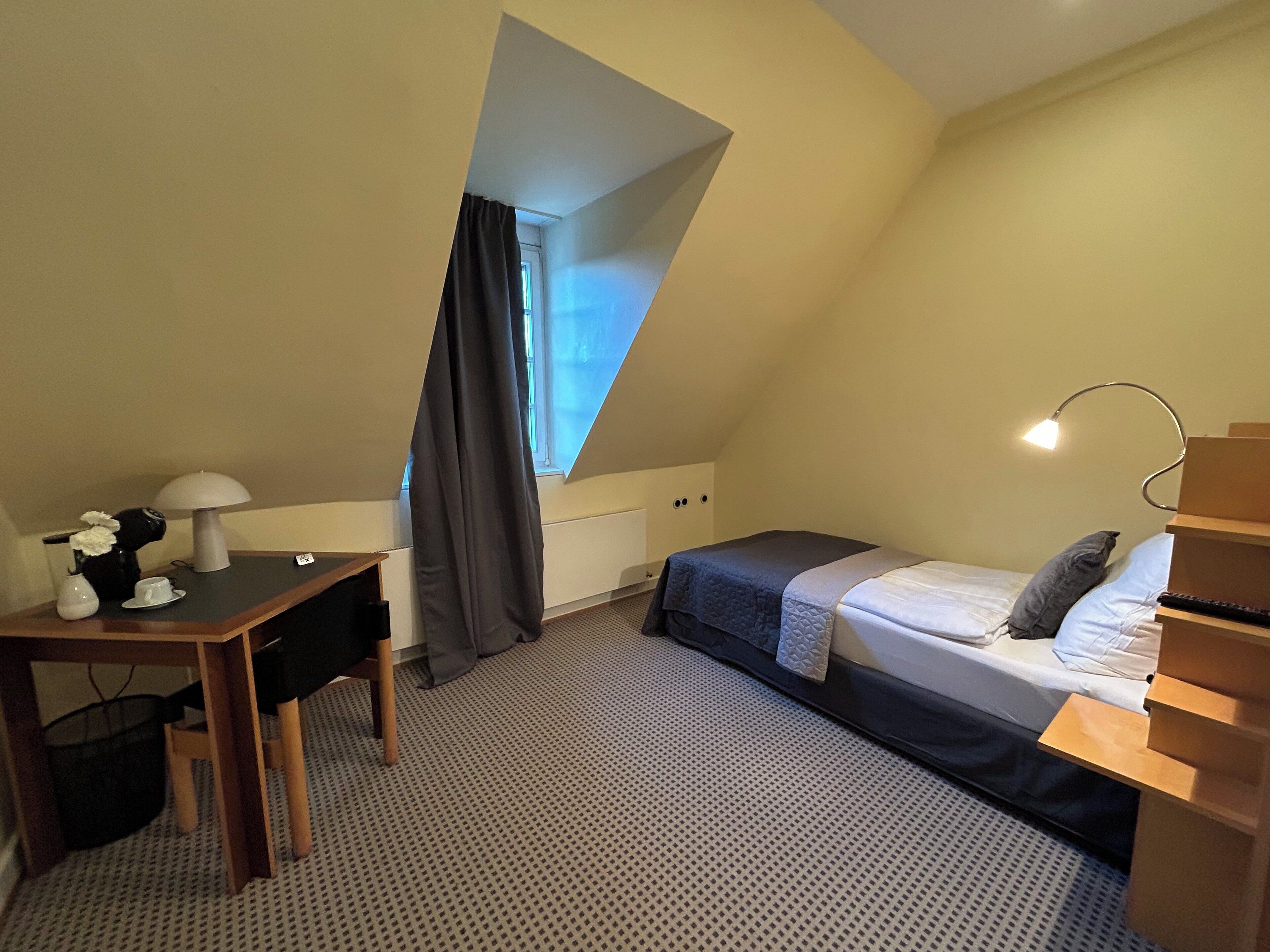 Einzelzimmer | Schreibtisch, kostenloses WLAN, Bettwäsche