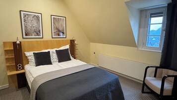 Desk, free WiFi, bed sheets