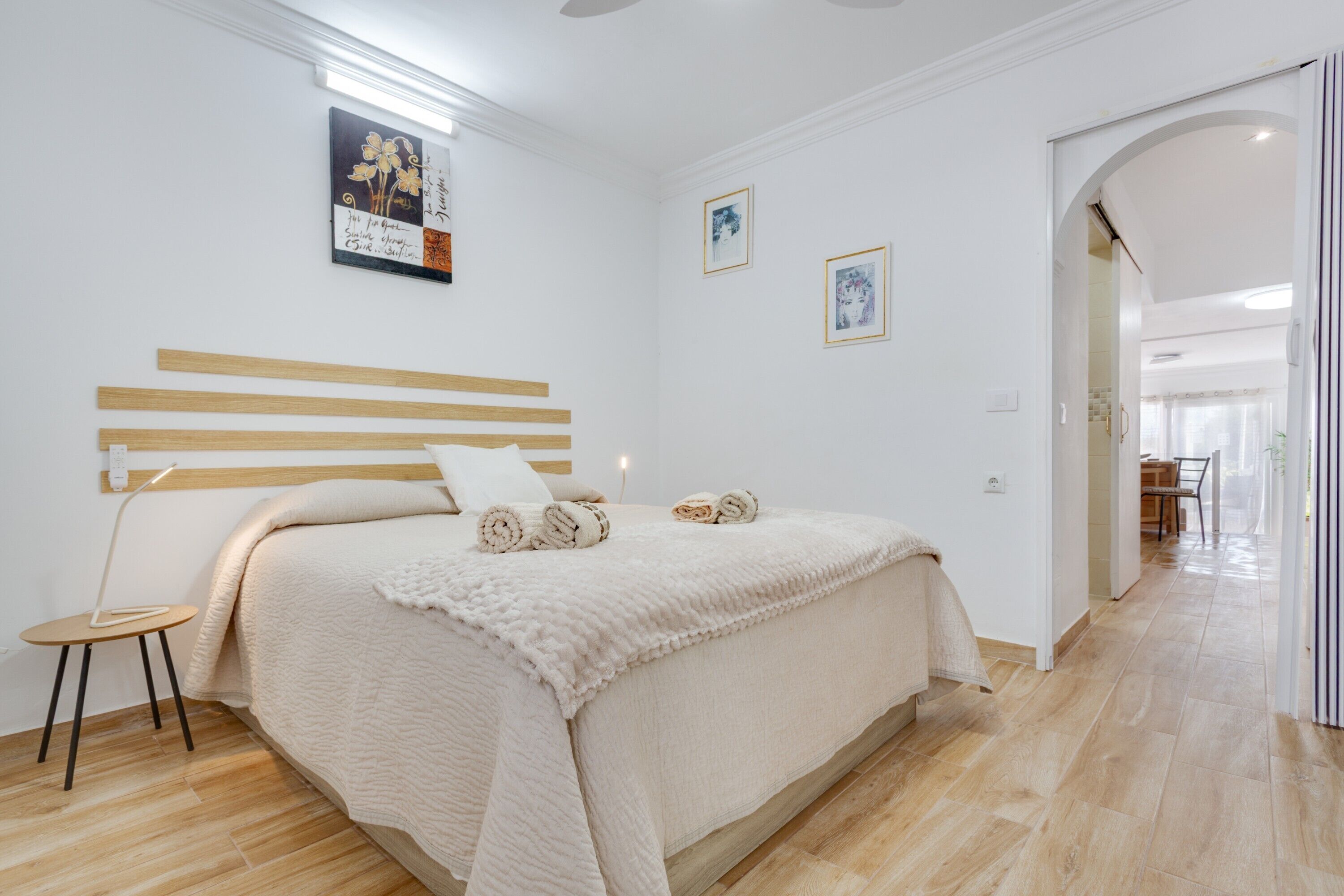 1 camera, ferro/asse da stiro, Wi-Fi, lenzuola