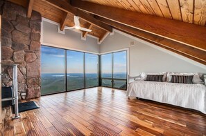 5 chambres, bureau, Wi-Fi, literie fournie