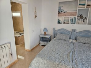 Room - Holiday Home 'With Terrace' with Wi-Fi (La Sabinita)