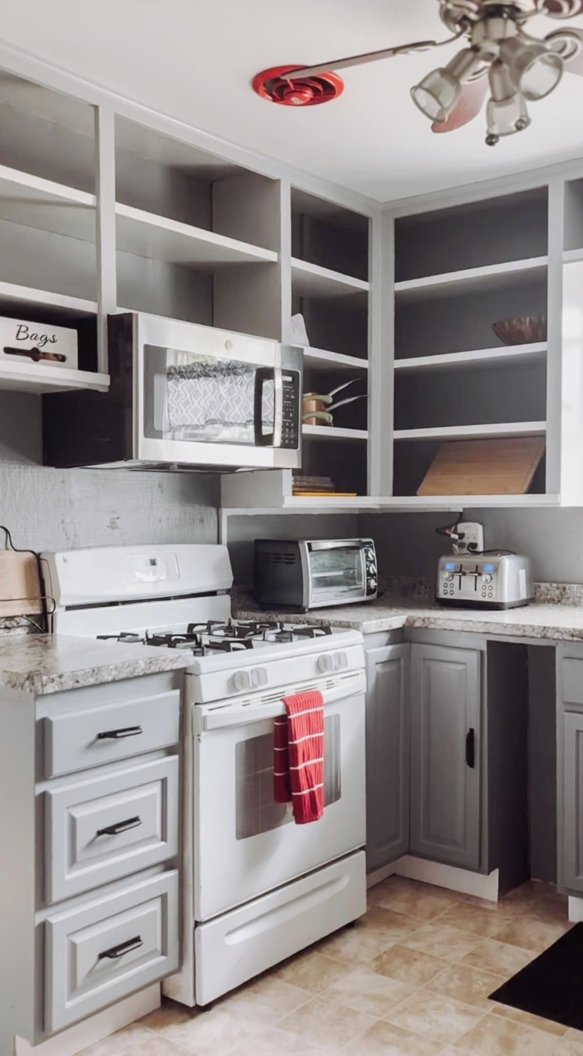 Micro-ondes, four, plaque de cuisson, lave-vaisselle