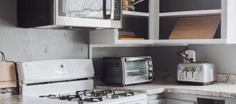 Pet Friendly 4BR Mid-town Home with Fenced Yard