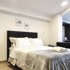 Laptop workspace, free WiFi - San Felipe (Bogotá)