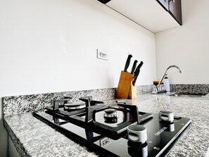 Standard Apartment, Non Smoking | Private kitchen | Fridge, microwave, cookware/dishes/utensils - San Felipe (Bogotá)