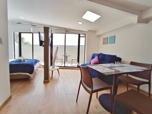 Laptop workspace, free WiFi - San Felipe (Bogotá)