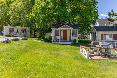 Gallagher`s Travels Cabin 2 Two Bedroom King/Queen