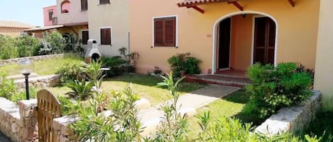Departamento, 2 habitaciones, patio, vista al jardín | Jardín