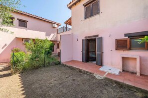 Apartment, 1 Bedroom, Patio, Garden View | Exterior - San Teodoro Flat Steps From the Beach (San Teodoro)