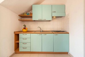 Interior - San Teodoro Flat Steps From the Beach (San Teodoro)