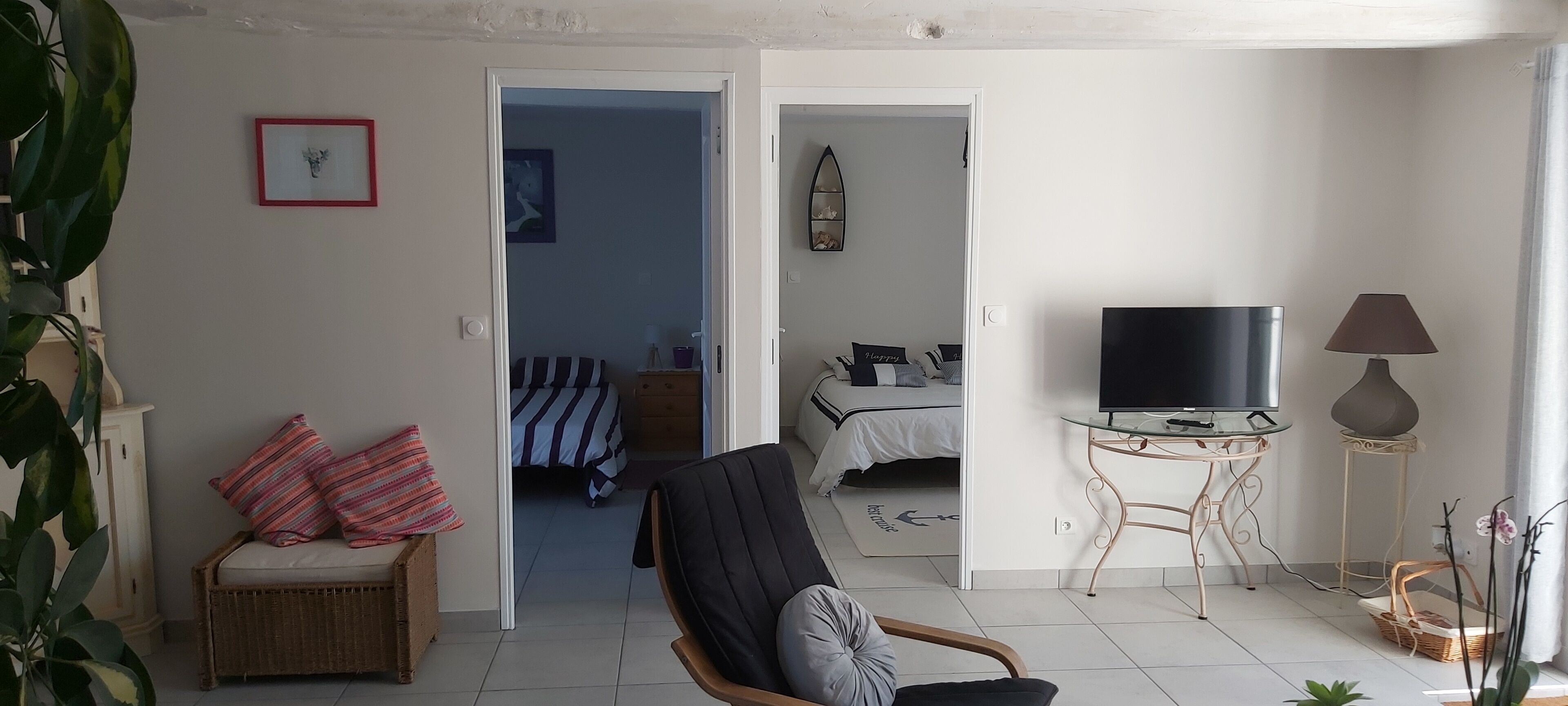 Tabla de planchar con plancha y wifi gratis 