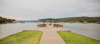 Water front cabin #12 Cabin in Graham, steps from Possum Kingdom Lake