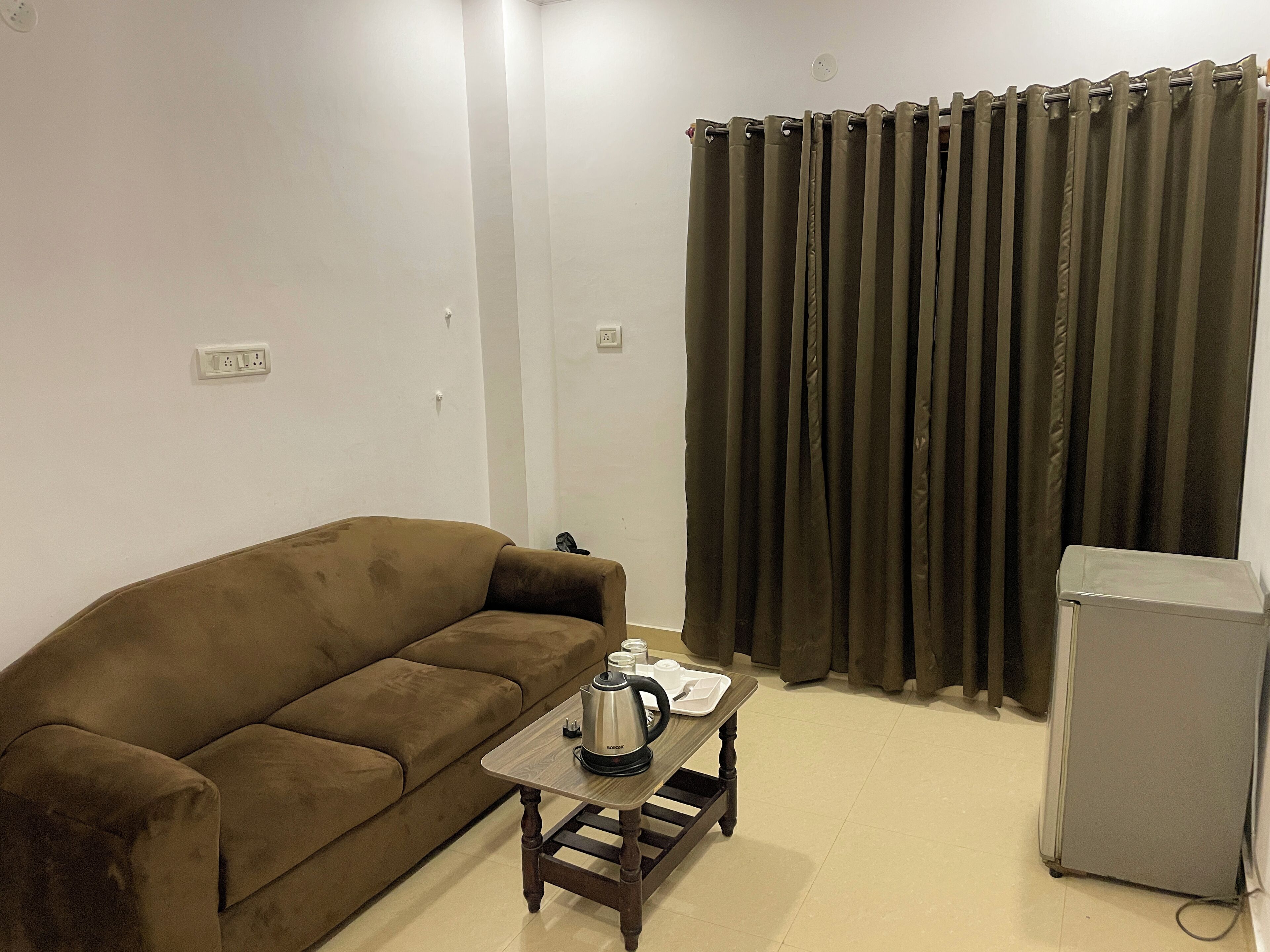 Quarto luxo, sacada | Escrivaninha, espaço de trabalho para notebook, Wi-Fi de cortesia