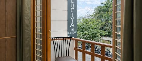 Habitación Deluxe, balcón | Escritorio, espacio para trabajar con laptop y wifi gratis