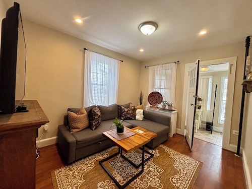 Private Home w/ Parking • Near NYC & Newark Airport