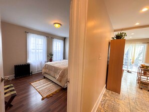 2 bedrooms, desk, iron/ironing board, free WiFi