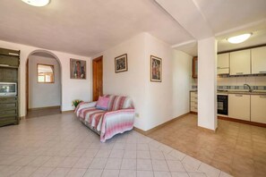 Apart Daire, 2 Yatak Odası, Veranda, Bahçe Manzaralı | İç mekân