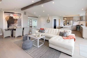 TV, fireplace, offices - Sunny Cove Beachfront Beauty! (Pleasure Point)