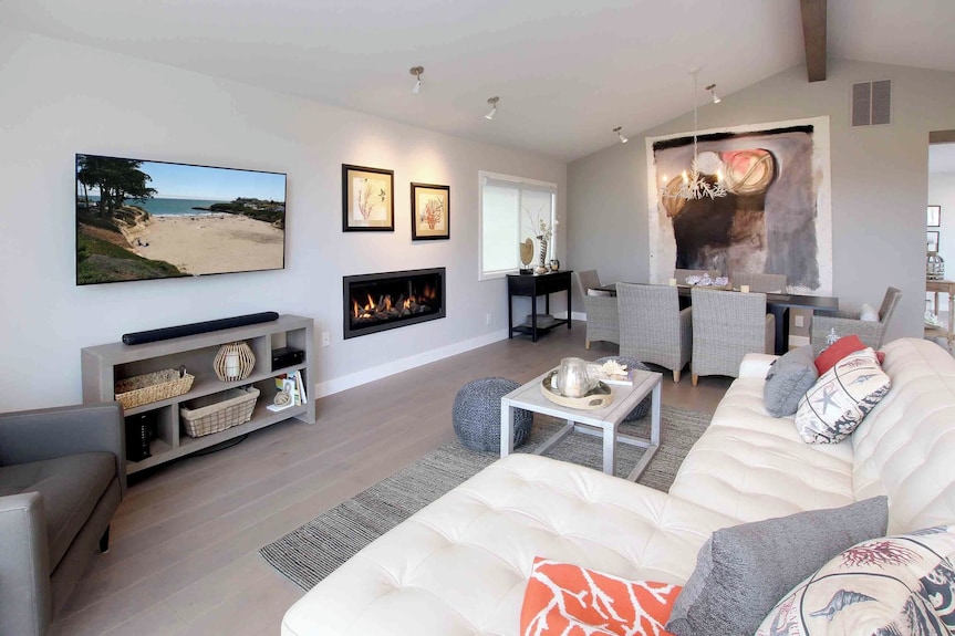 Sunny Cove Beachfront Beauty! - Santa Cruz, CA