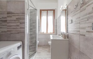 Apartment, 2 Bedrooms, Balcony, City View | Bathroom - Cozy Flat Steps From Porto Torres Beaches (Porto Torres)