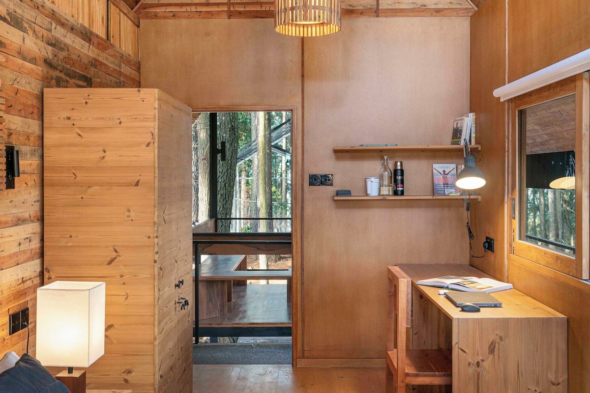 Standard Chalet | Individually furnished, laptop workspace, free WiFi