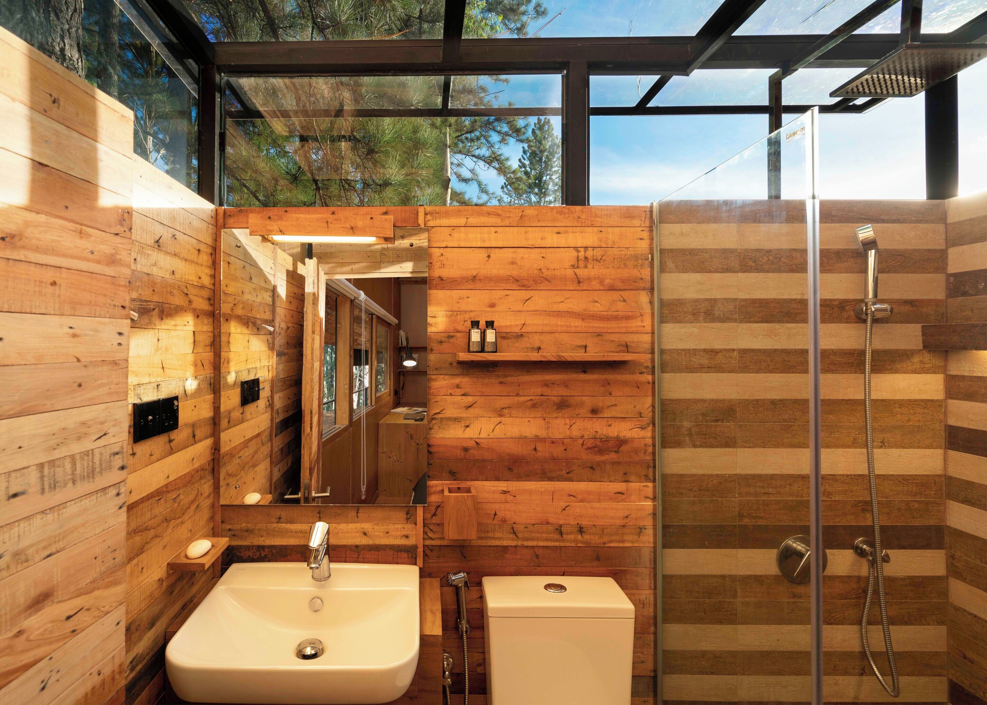 Bathroom | Bathrobes, slippers, bidet