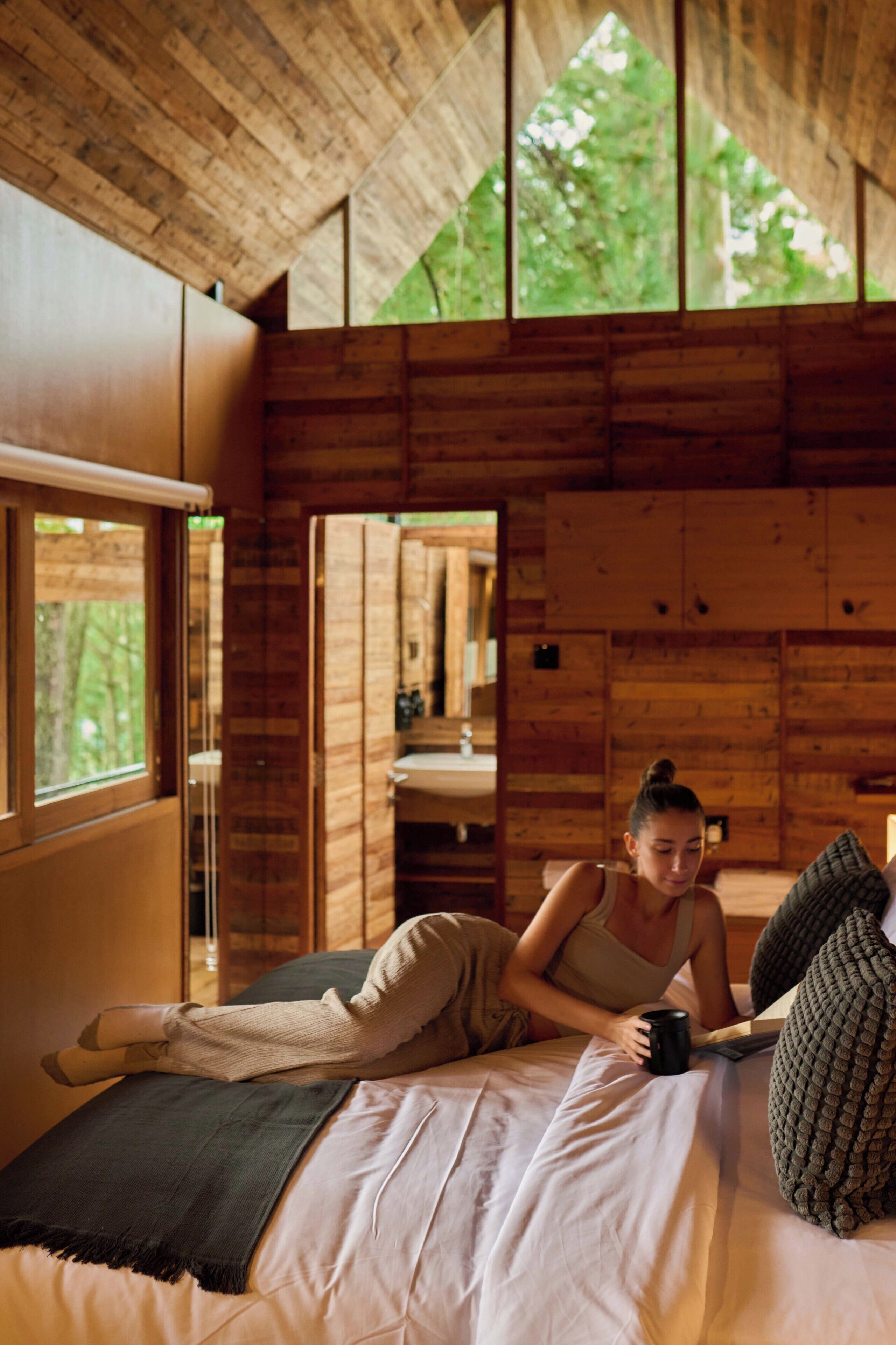 Standard Chalet | Individually furnished, laptop workspace, free WiFi
