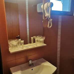 Bathroom - Pensiunea Rasnov (Rasnov)