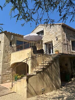 Exterior - Le Clos Elie, an ancient winegrowing estate between the Mediterranean and the Cévennes mountains (Fontanès)