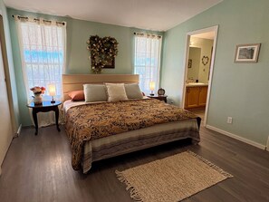 4 quartos, escrivaninha, Wi-Fi de cortesia, roupa de cama