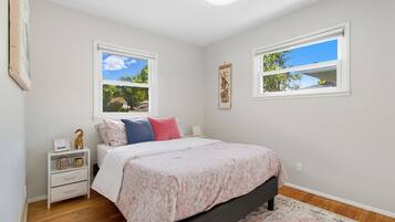 3 Schlafzimmer, Schreibtisch, kostenloses WLAN, Bettwäsche