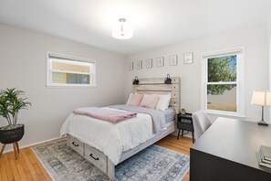 3 Schlafzimmer, Schreibtisch, kostenloses WLAN, Bettwäsche