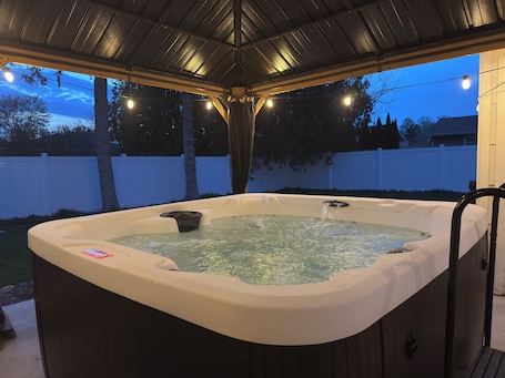 Outdoor spa tub. Private Hot Tub • Bright Home Near Downtown