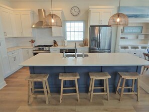Fridge, microwave, oven, stovetop - Fantastic Family-Friendly Vacation Home Steps to Beach and Boardwalk (Ocean City)