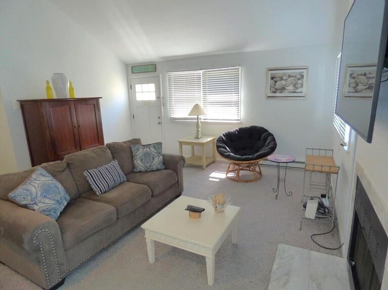 Peaceful 2nd-floor Getaway, Quiet Central Location, Walk To Beach & Bay - New Jersey