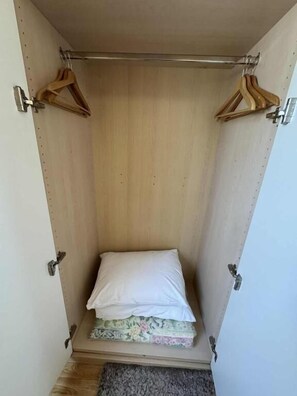 مساحة عمل للكمبيوتر المحمول وواي فاي مجانًا