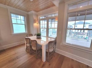 Dining - Luxury Coastal Retreat – Close to Beach, Boardwalk & Dining (Ocean City)