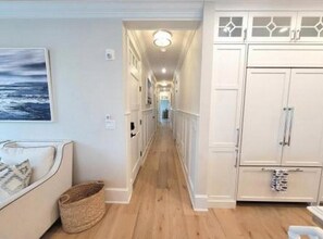 Interior - Luxury Coastal Retreat – Close to Beach, Boardwalk & Dining (Ocean City)