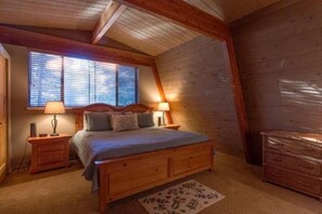 3 bedrooms, Internet, bed sheets -  Inviting Central Oregon Escape (Sunriver)