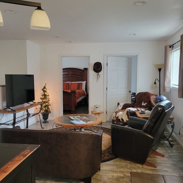 3 bedrooms, desk, free WiFi, bed sheets