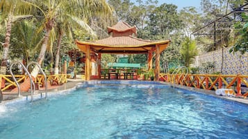 Alberca al aire libre