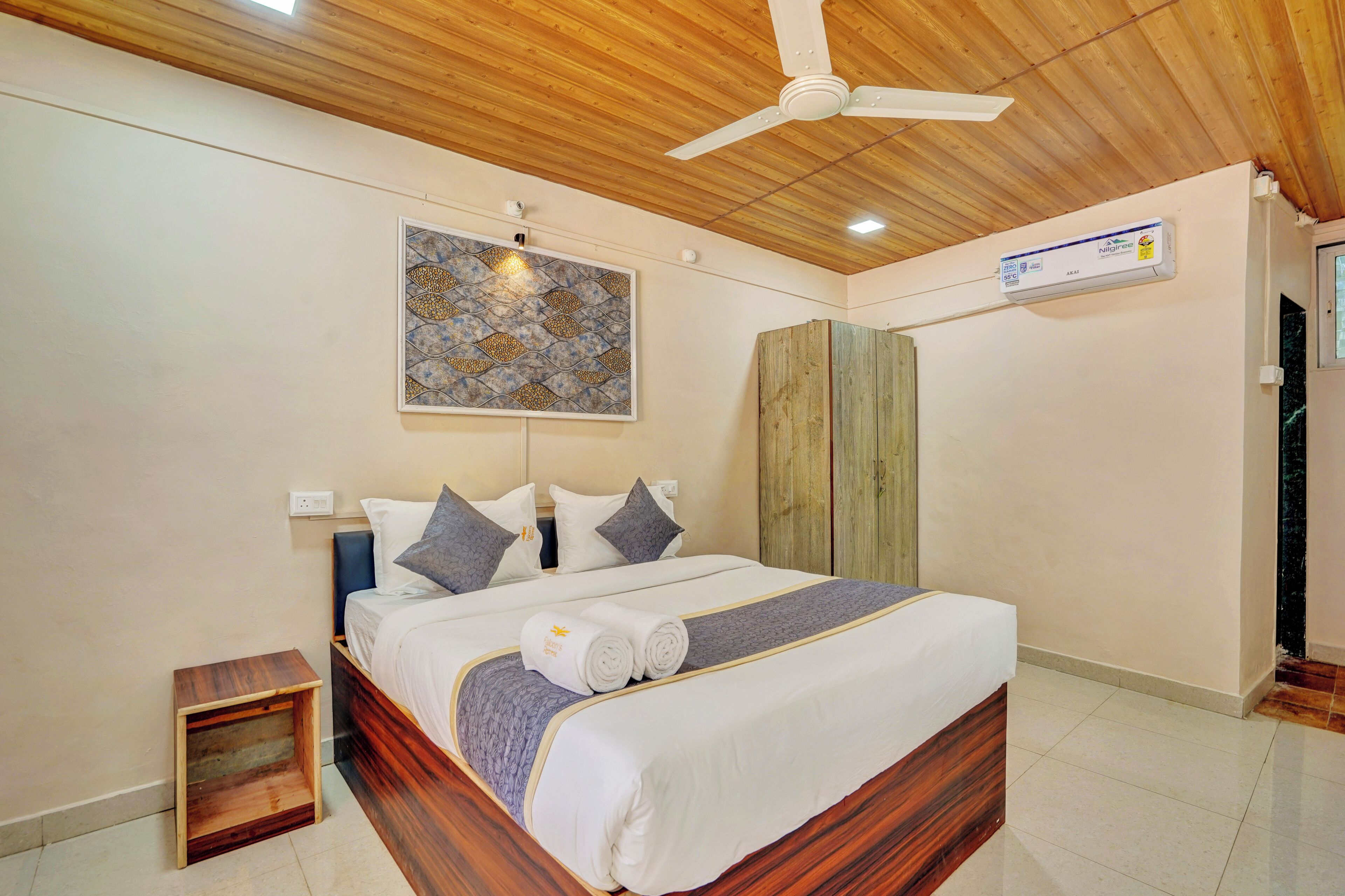 Deluxe Double Room | Desk, laptop workspace, blackout curtains, soundproofing