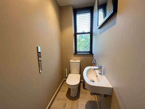 Unclassified image, 3 of 14, button - Spacious 3-bed in Dulwich with parking (London)