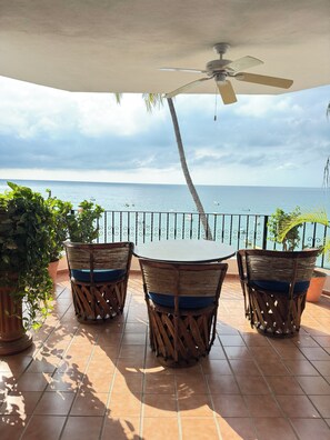 Outdoor dining - Beach Front Vacation (Puerto Vallarta)